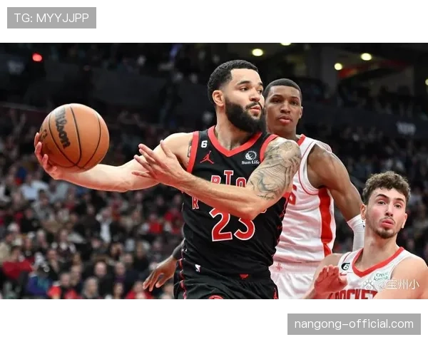 利拉德挡拆创造高效得分机会显著拉开球队进攻空间